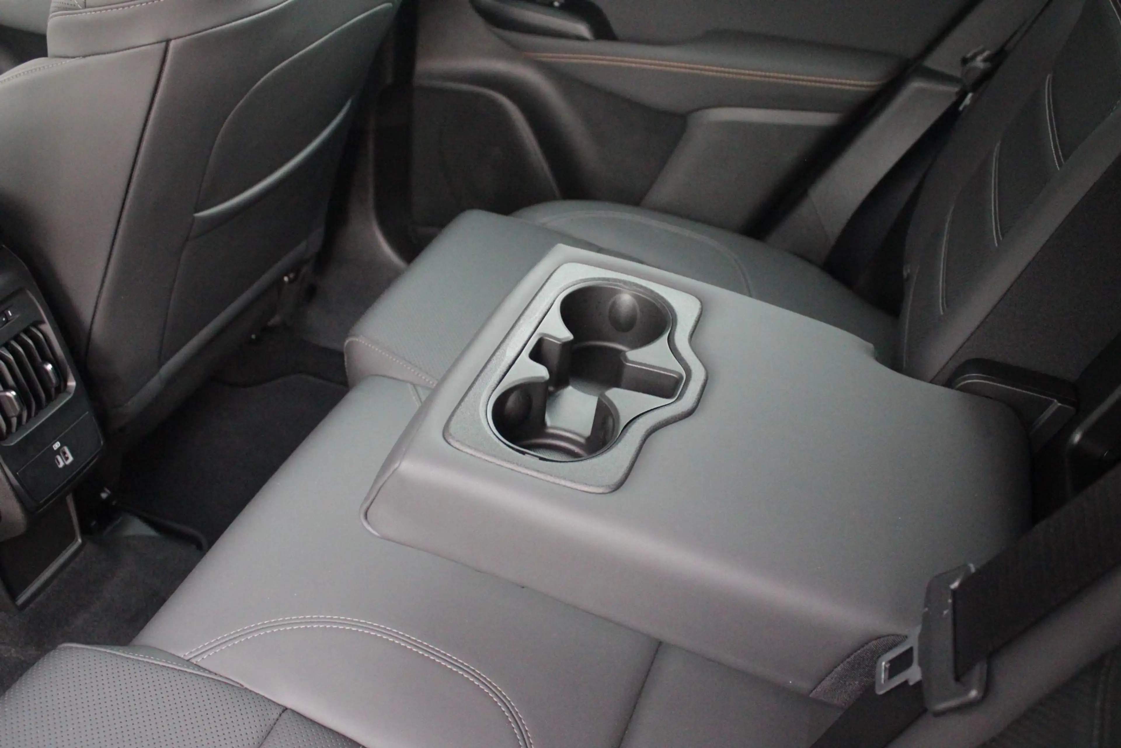 Alfa Romeo Tonale 1.3T PHEV 280PK EDIZIONE BUSINESS | AFNEEMBARE TRE — photo 28