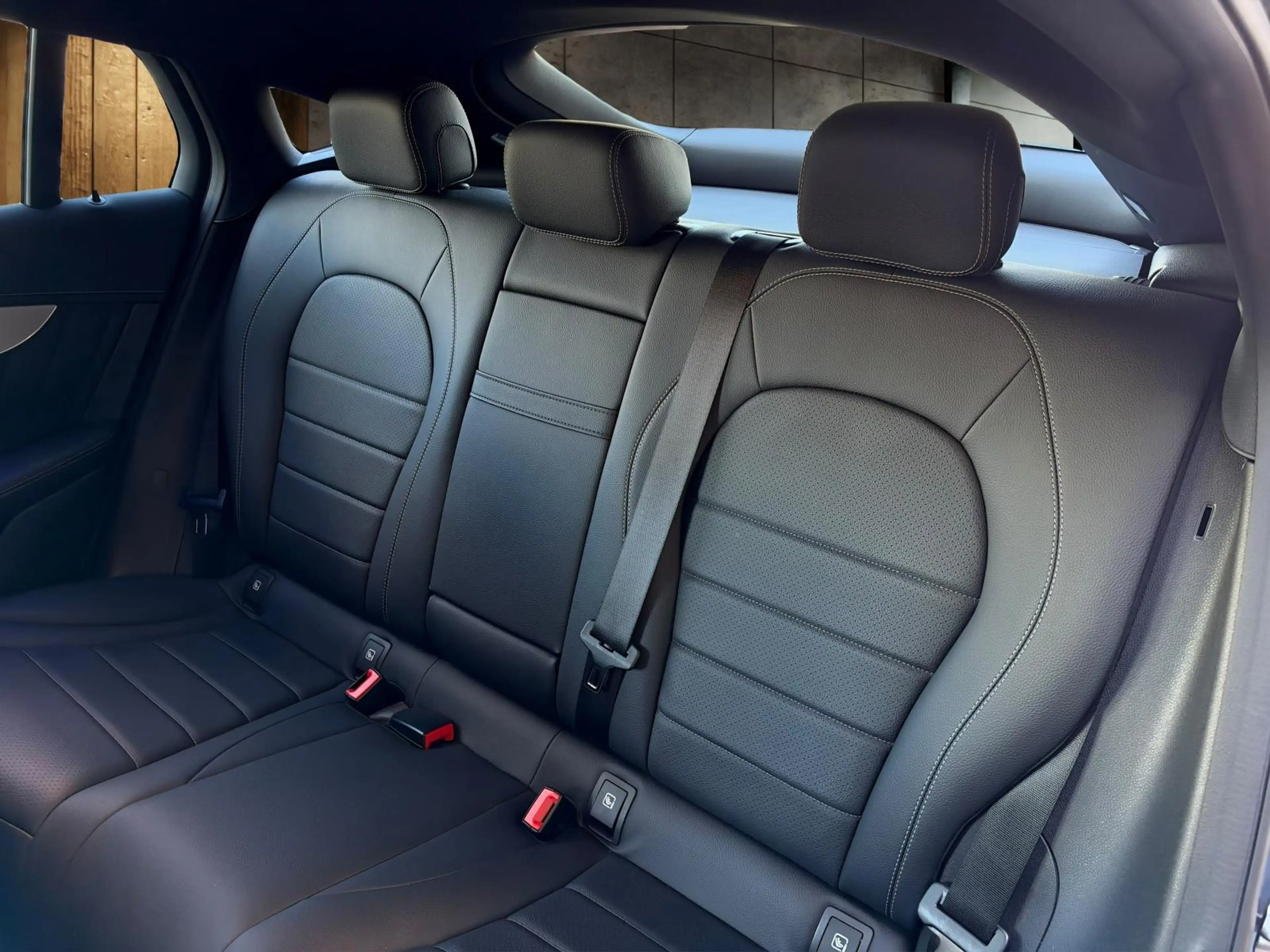 Mercedes-Benz GLC 300 300e Coupé 4-Matic AMG Line | Rij-Assistentiepakke — photo 13