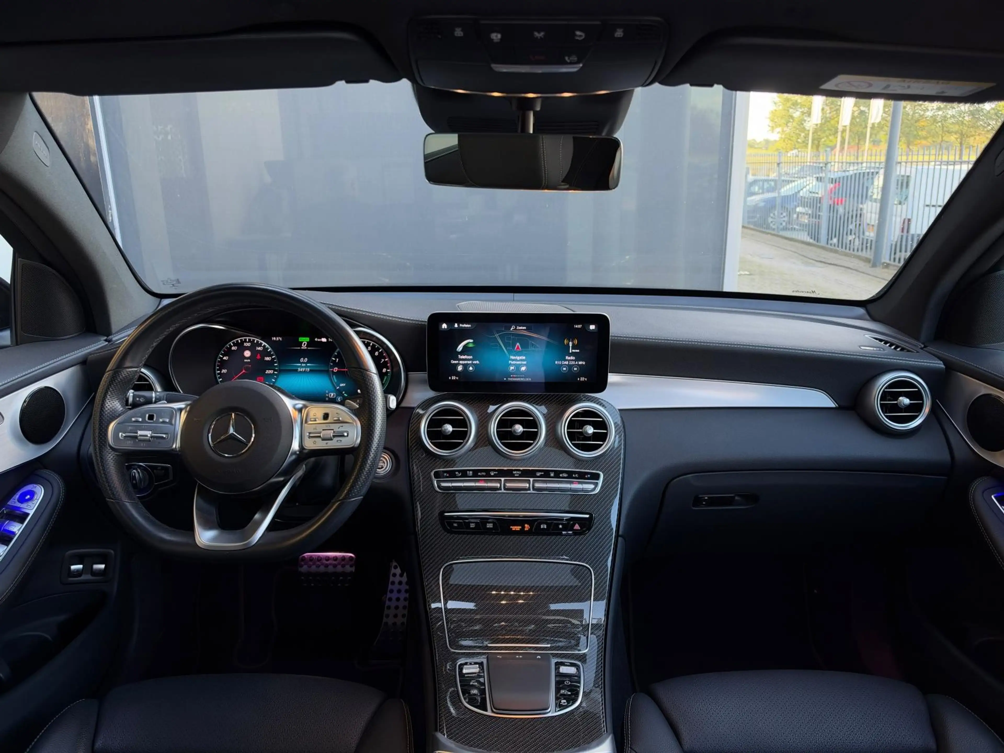 Mercedes-Benz GLC 300 300e Coupé 4-Matic AMG Line | Rij-Assistentiepakke — photo 8