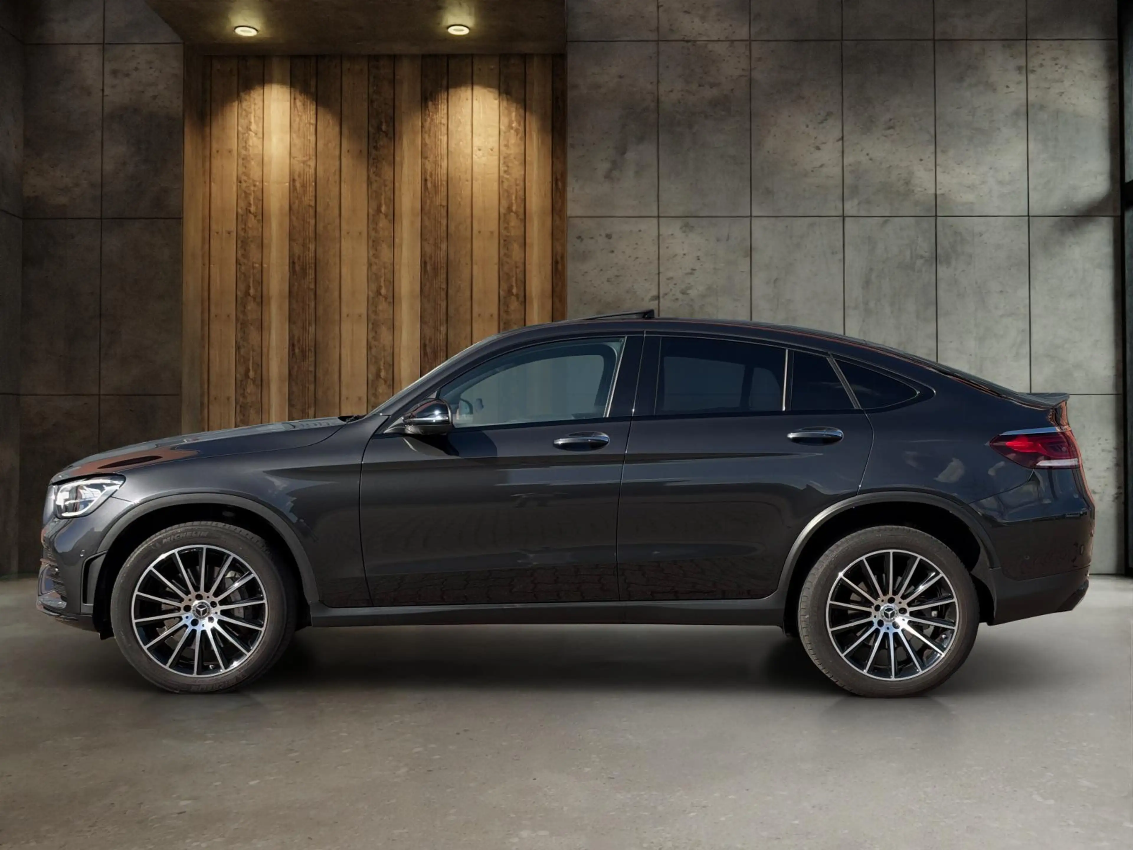 Mercedes-Benz GLC 300 300e Coupé 4-Matic AMG Line | Rij-Assistentiepakke — photo 4