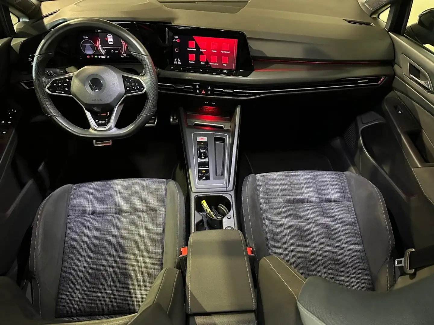 Volkswagen Golf GTD 2.0 TDI GTD l 200PK l FULL LED l STOEL+STUURVERW l Zwart - 2