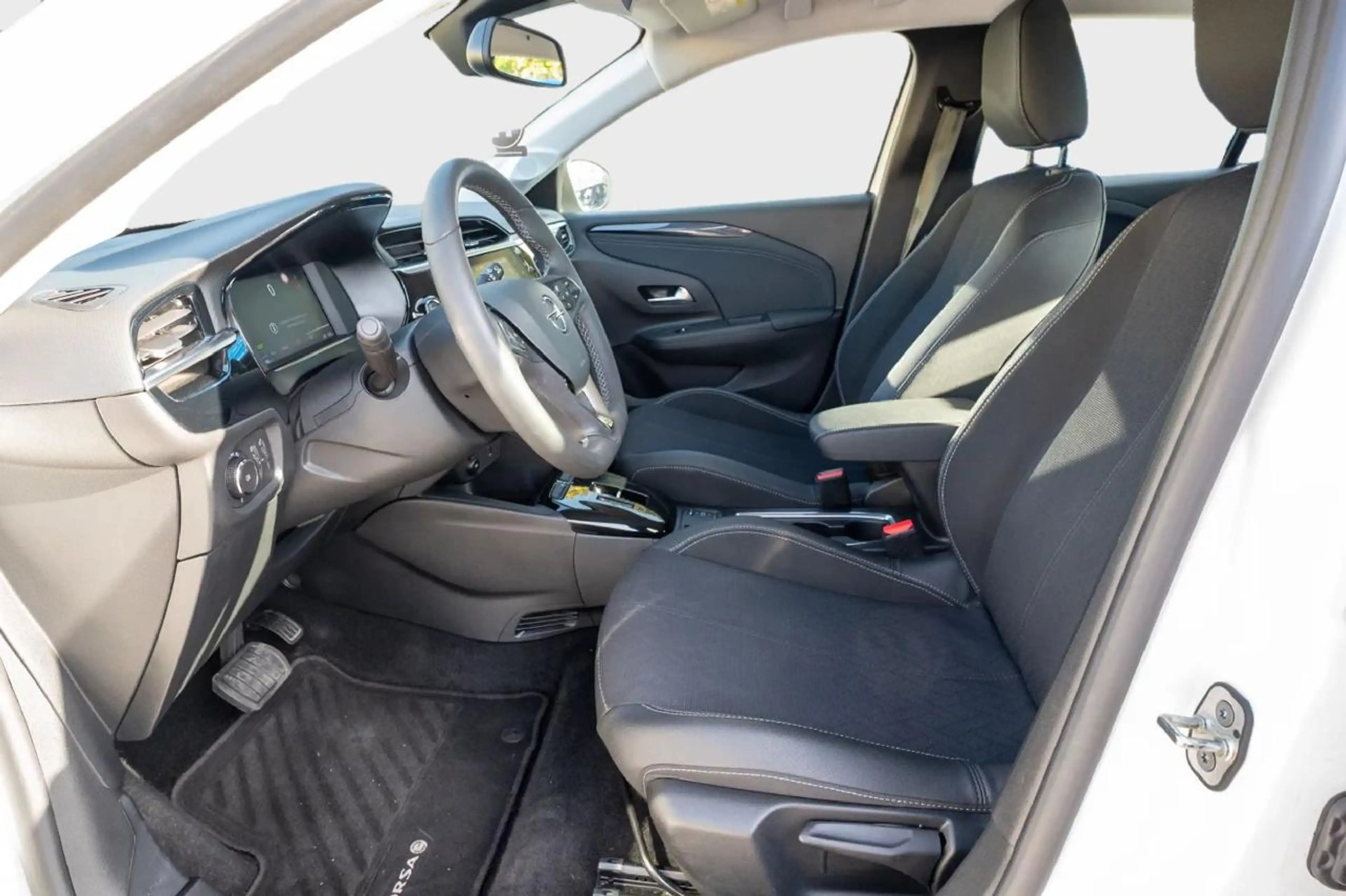 Opel Corsa-e e Elegance PDC/SHZ/NAVI — photo 8