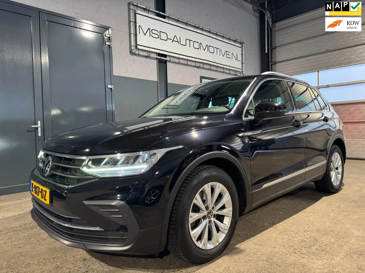 Volkswagen Tiguan 1.5 TSI Life Business Digidash Nieuwe Model NAP Siyah - 1