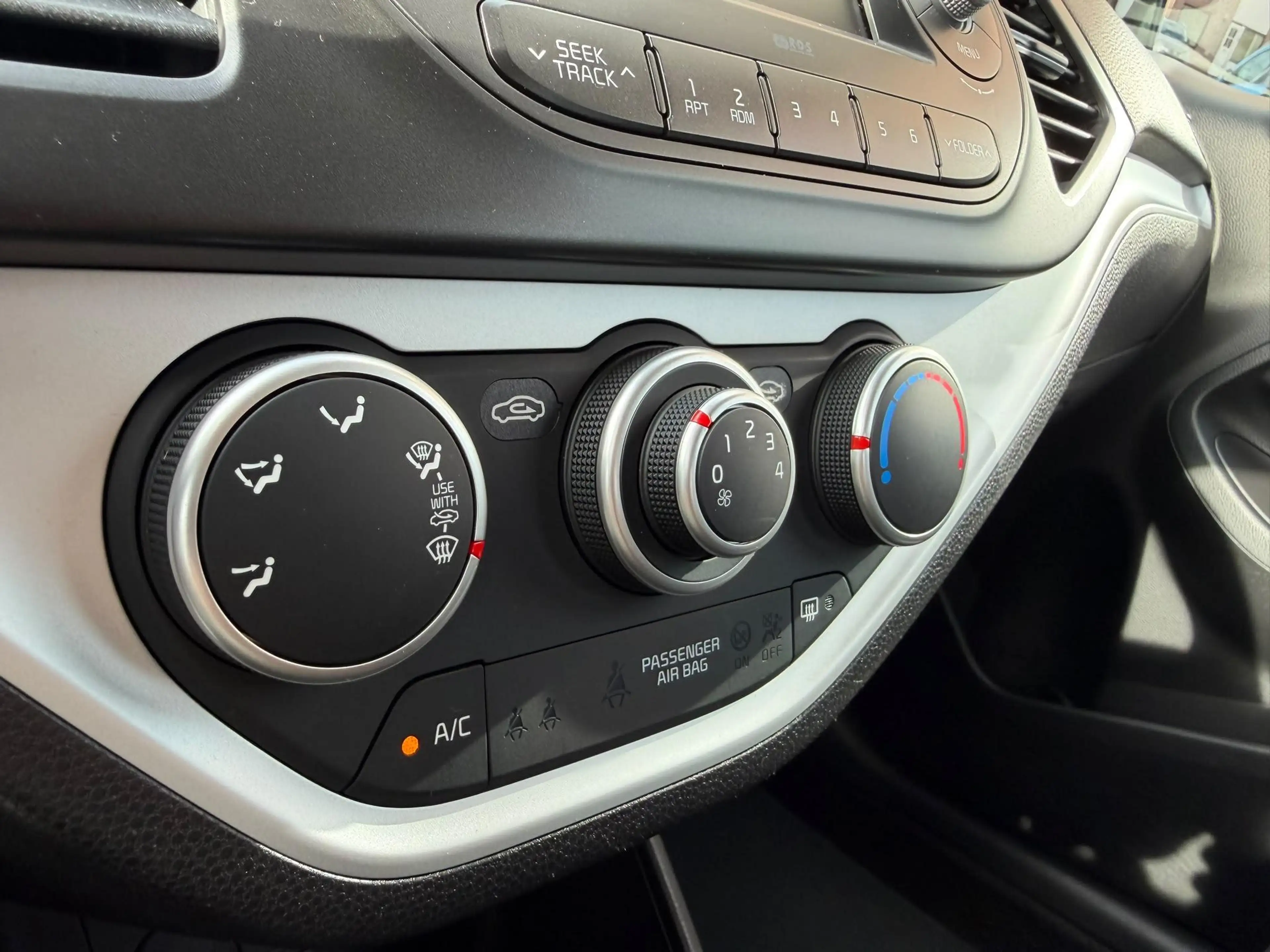 Kia Picanto 1.0 CVVT Summer Edition | SLECHTS 59.094 | AIRCO | — photo 30