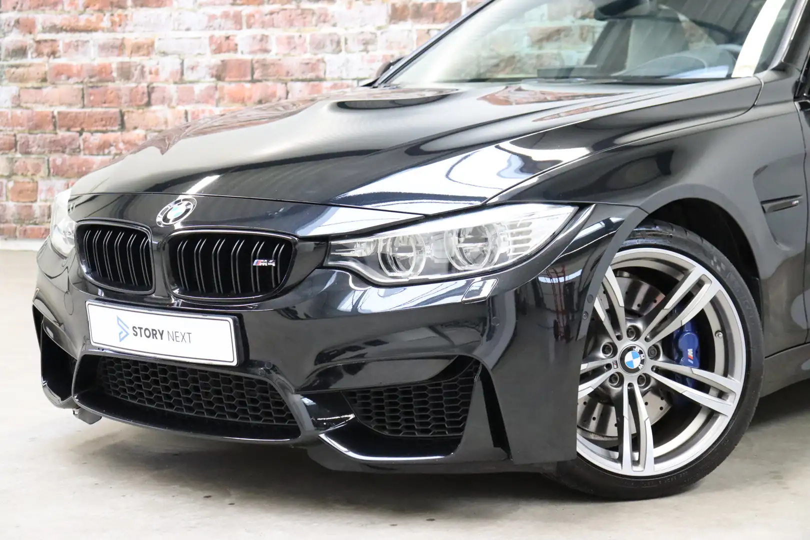 BMW M4 4 Serie Coupé High Executive Automaat / Navigatie Zwart - 2