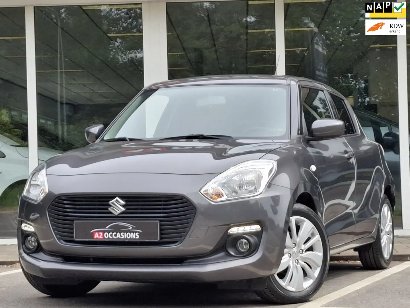 Suzuki Swift 1.2 4 Cilinder Camera/Bluetooth/Stoelverwarming/Ai Grijs - 1