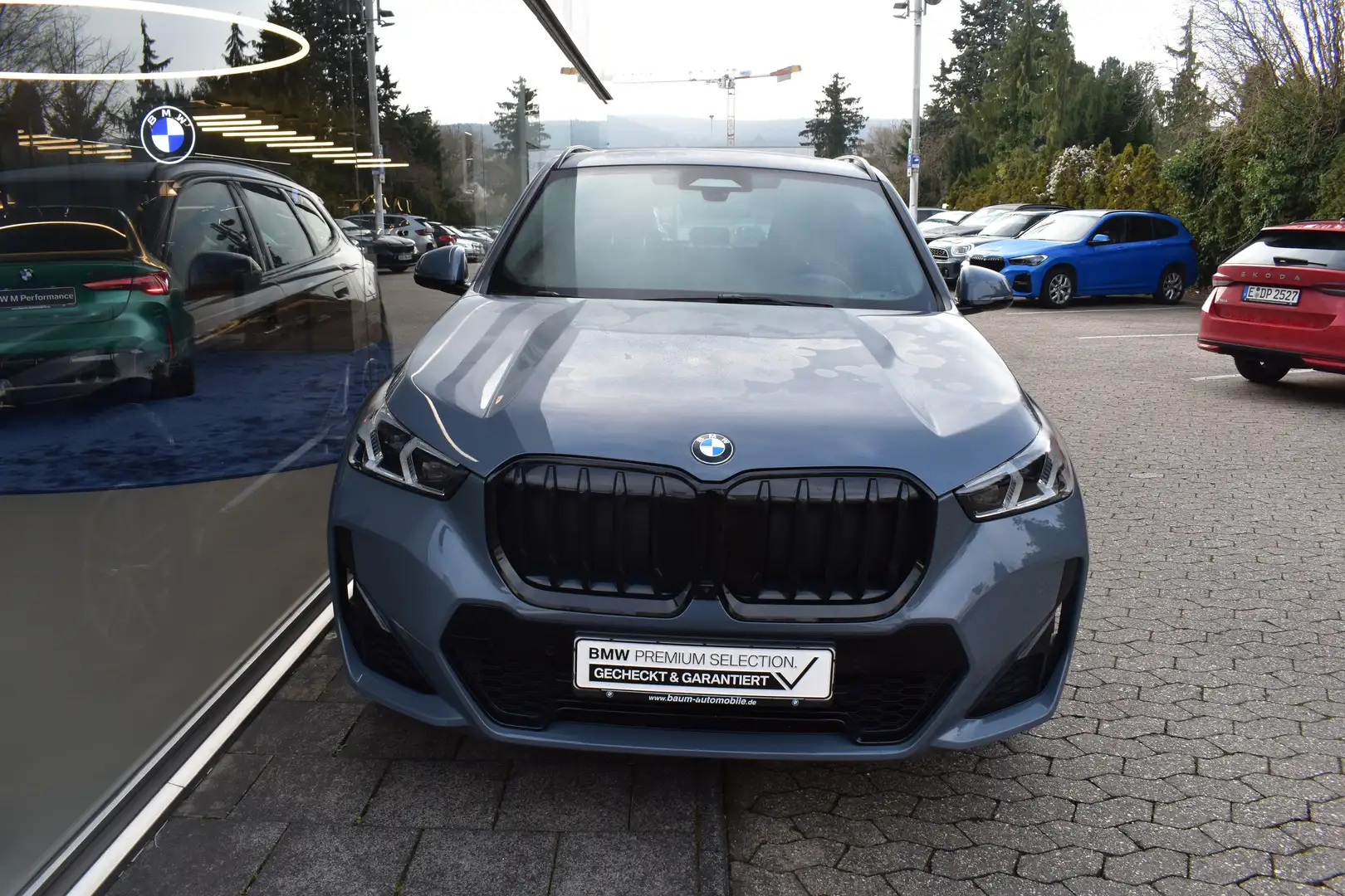 BMW X1 xDrive23i M Sportpaket Head-Up HK HiFi DAB Grau - 2