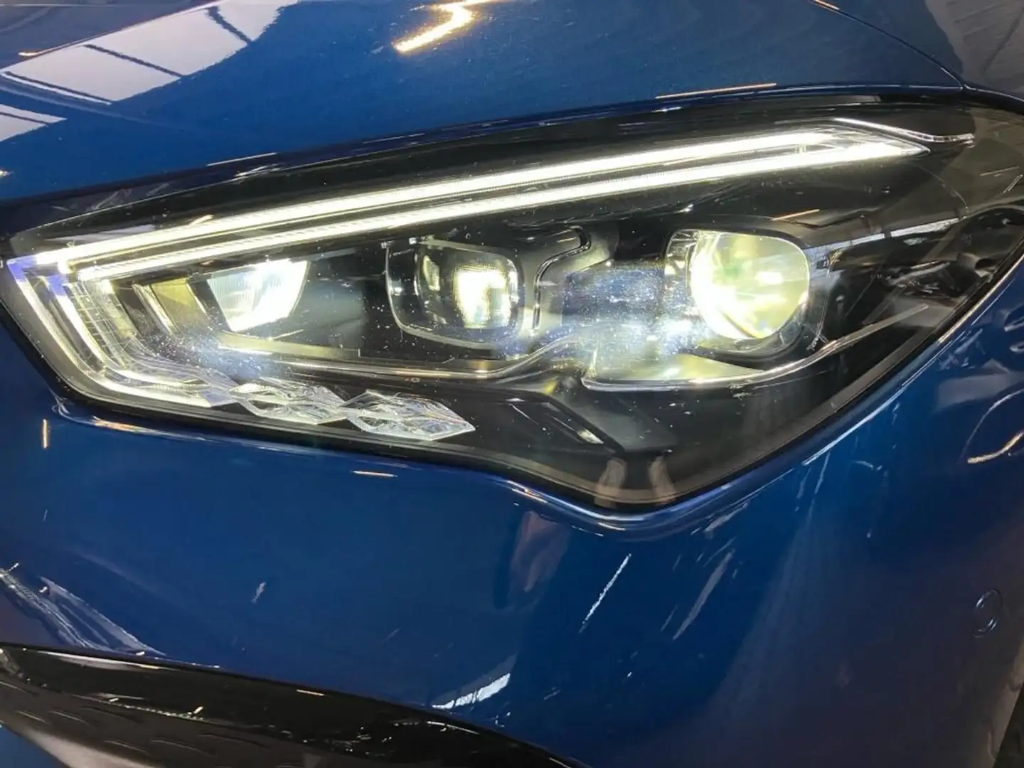 Mercedes-Benz CLA 250 CLA 250 e SB AMG HUD Panorama Burmester 360° ACC Blu/Azzurro - 2
