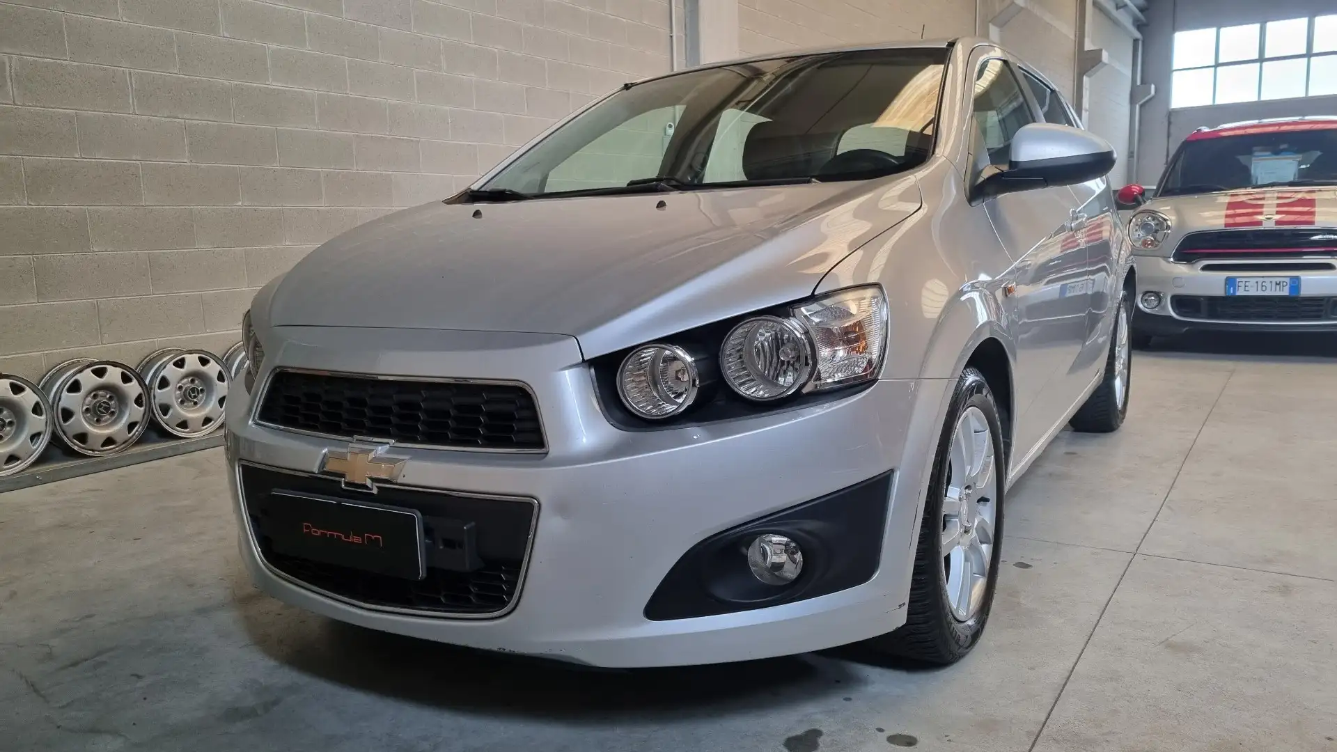 Chevrolet Aveo 1.2 LTZ 86cv 5p Srebrny - 1