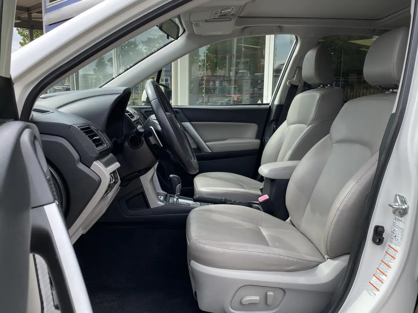 Subaru Forester 2.0 Executive | In Nieuwstaat | Panoramadak | Keyl Wit - 2