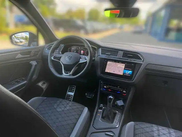 Volkswagen Tiguan view 18