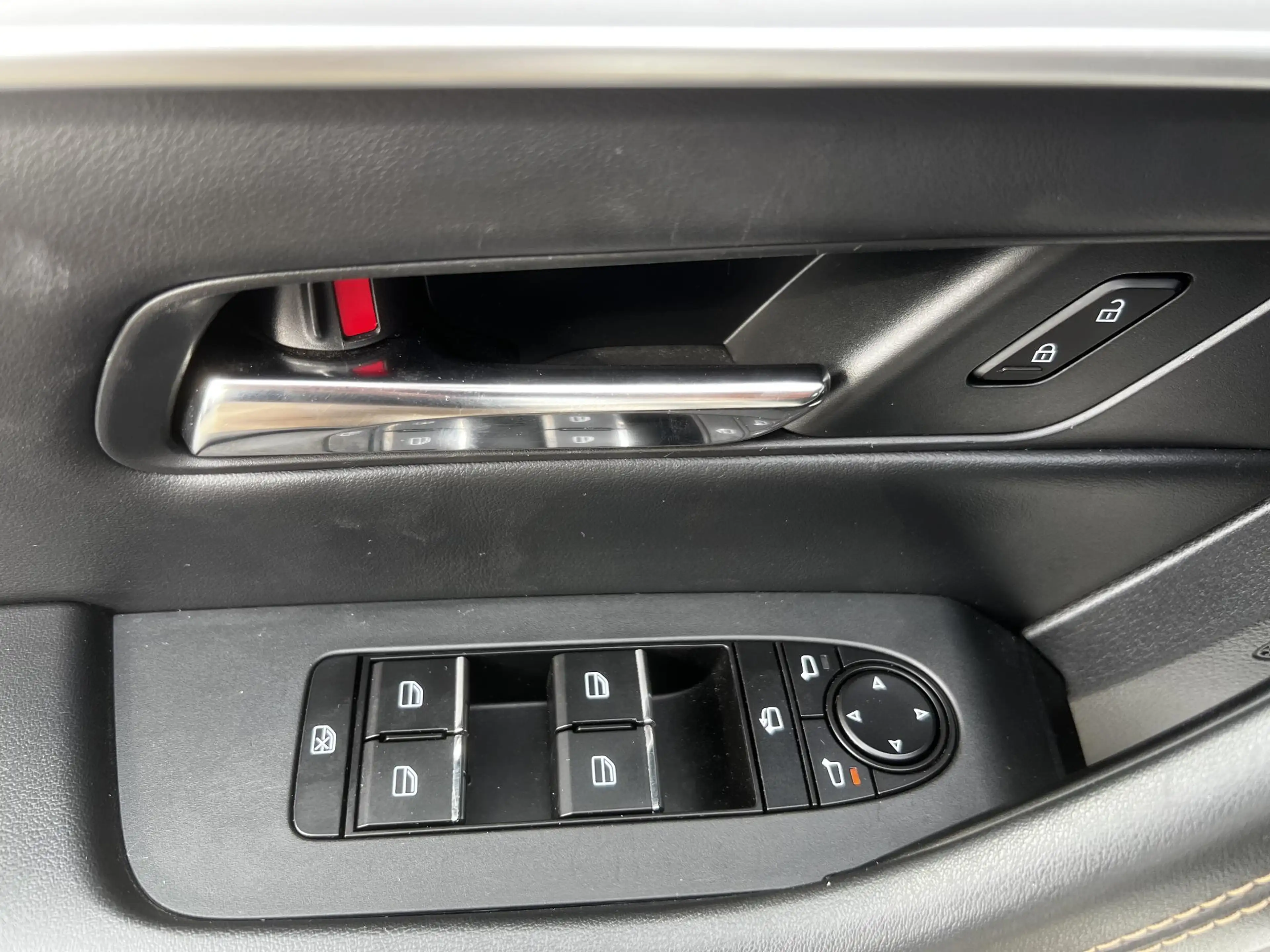 Mazda CX-60 2.5 e-SkyActiv PHEV Exclusive-Line | Apple CarPlay — photo 23