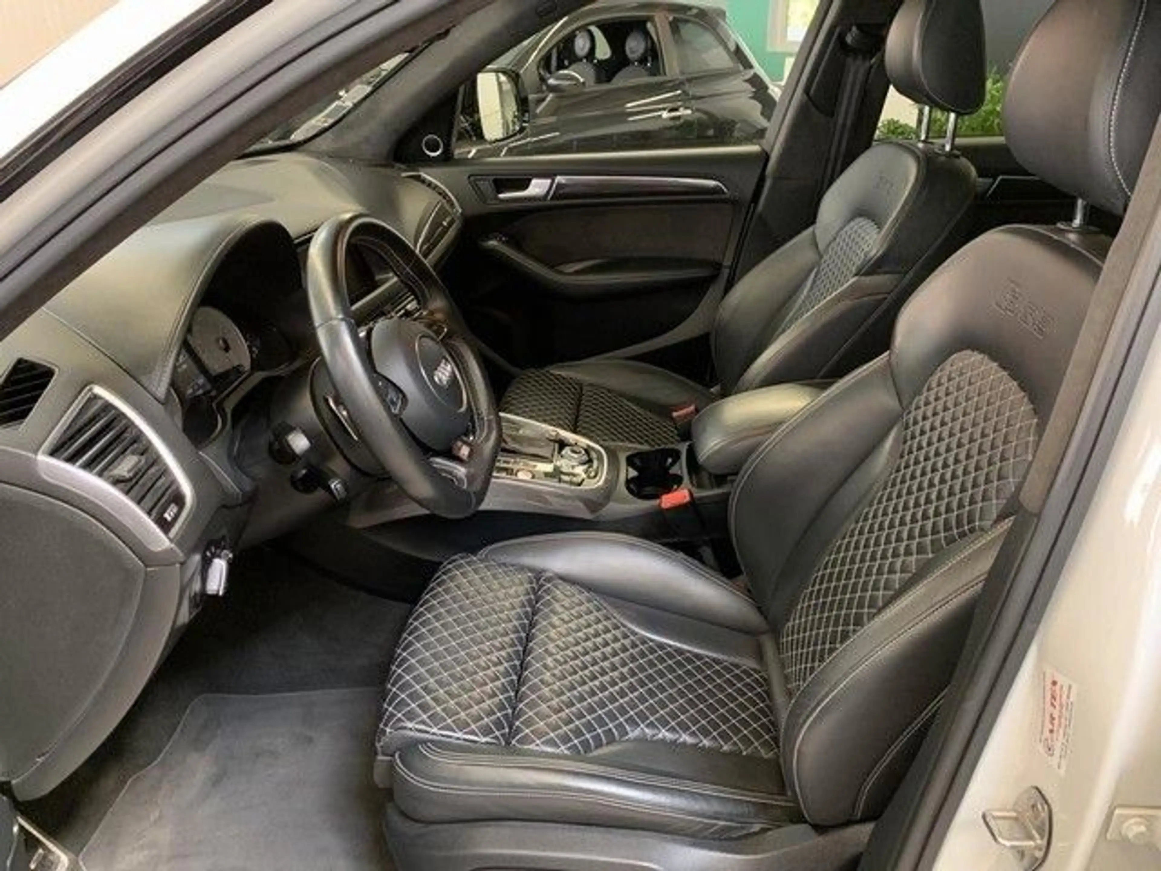 Audi SQ5 3.0 TDI plus quattro ab ca. 15.09.26 — photo 9