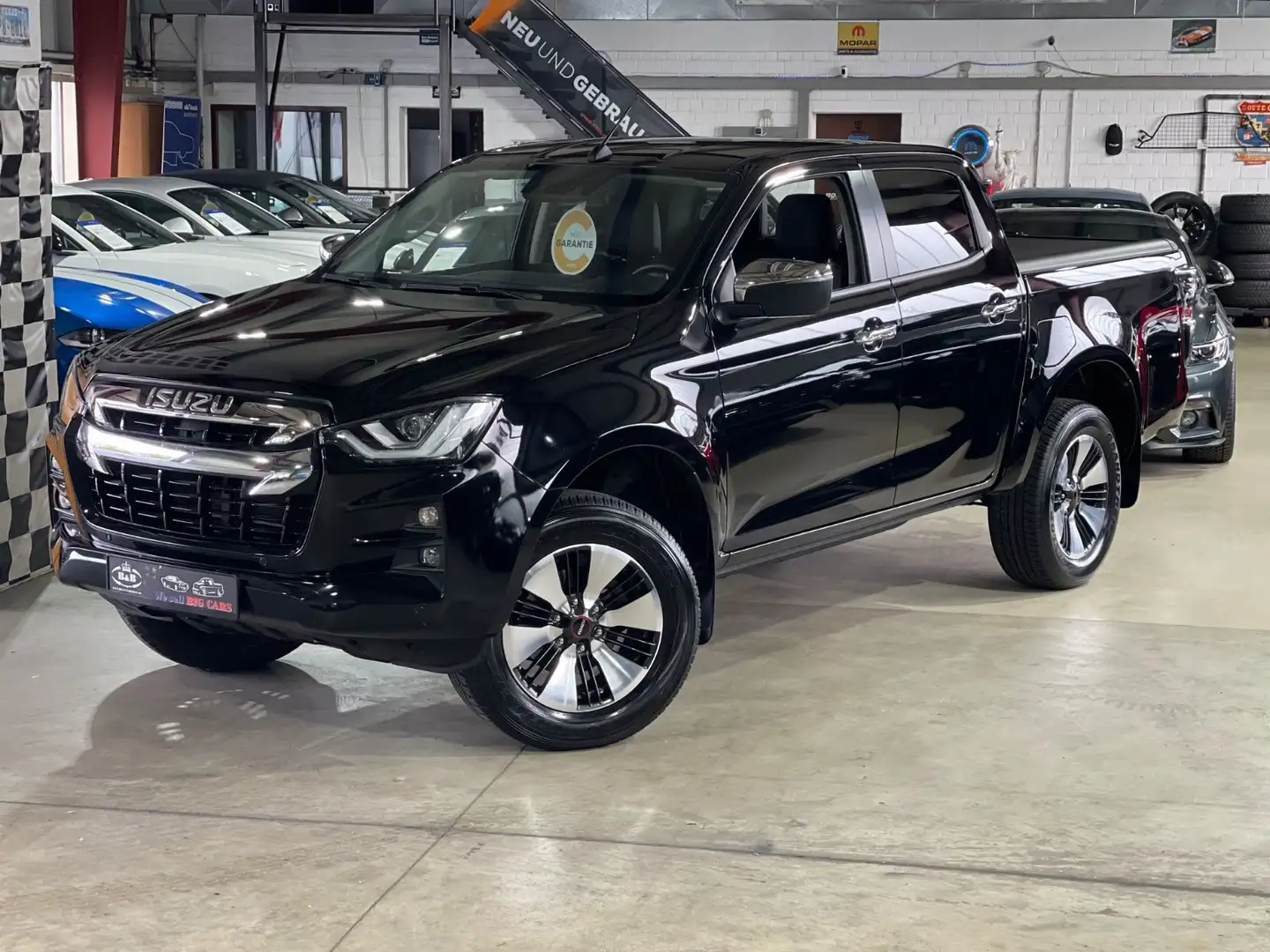 Isuzu D-Max DOUBLE CAB+4WD+SHZ+AHK+1 J. GARANTIE Noir - 1