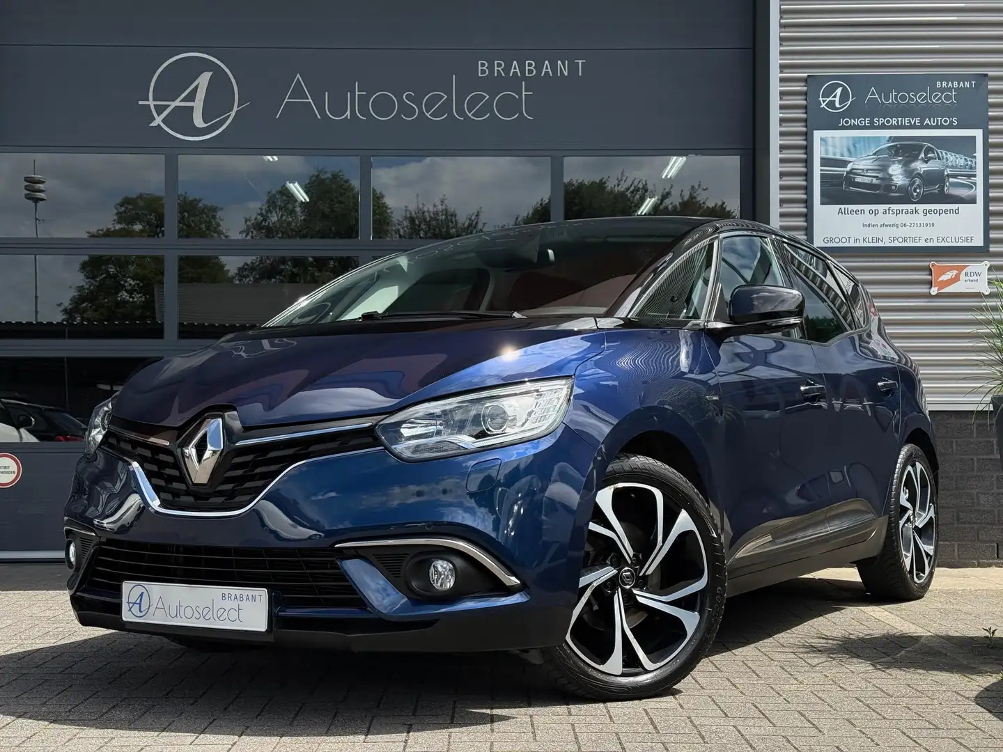 Renault Scenic 1.2 TCe Bose Clima Cruise Navi Blauw - 1