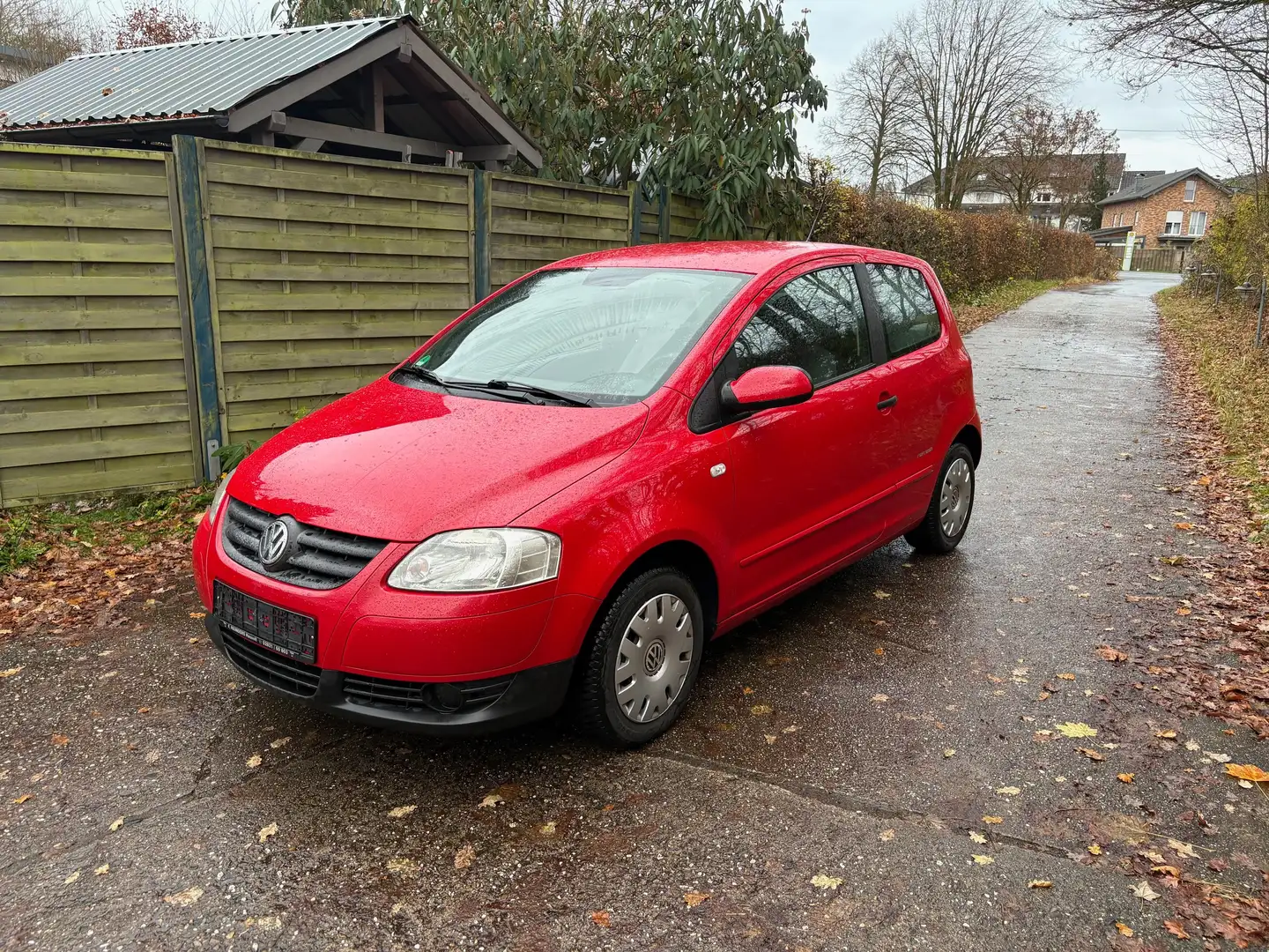 Volkswagen Fox Refresh 1.2 Benziner,  Winterauto Rot - 1