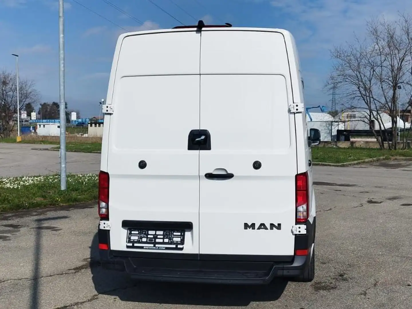 Volkswagen Crafter CRAFTER MAN TGE 3.140 L4 H 3 Bianco - 2