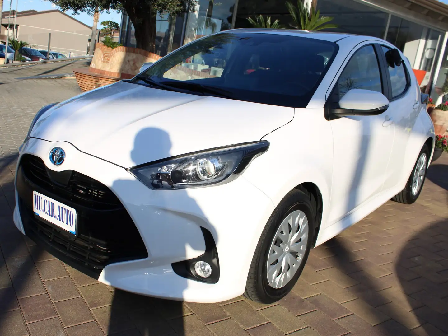 Toyota Yaris Yaris 1.5h Active Bianco - 1