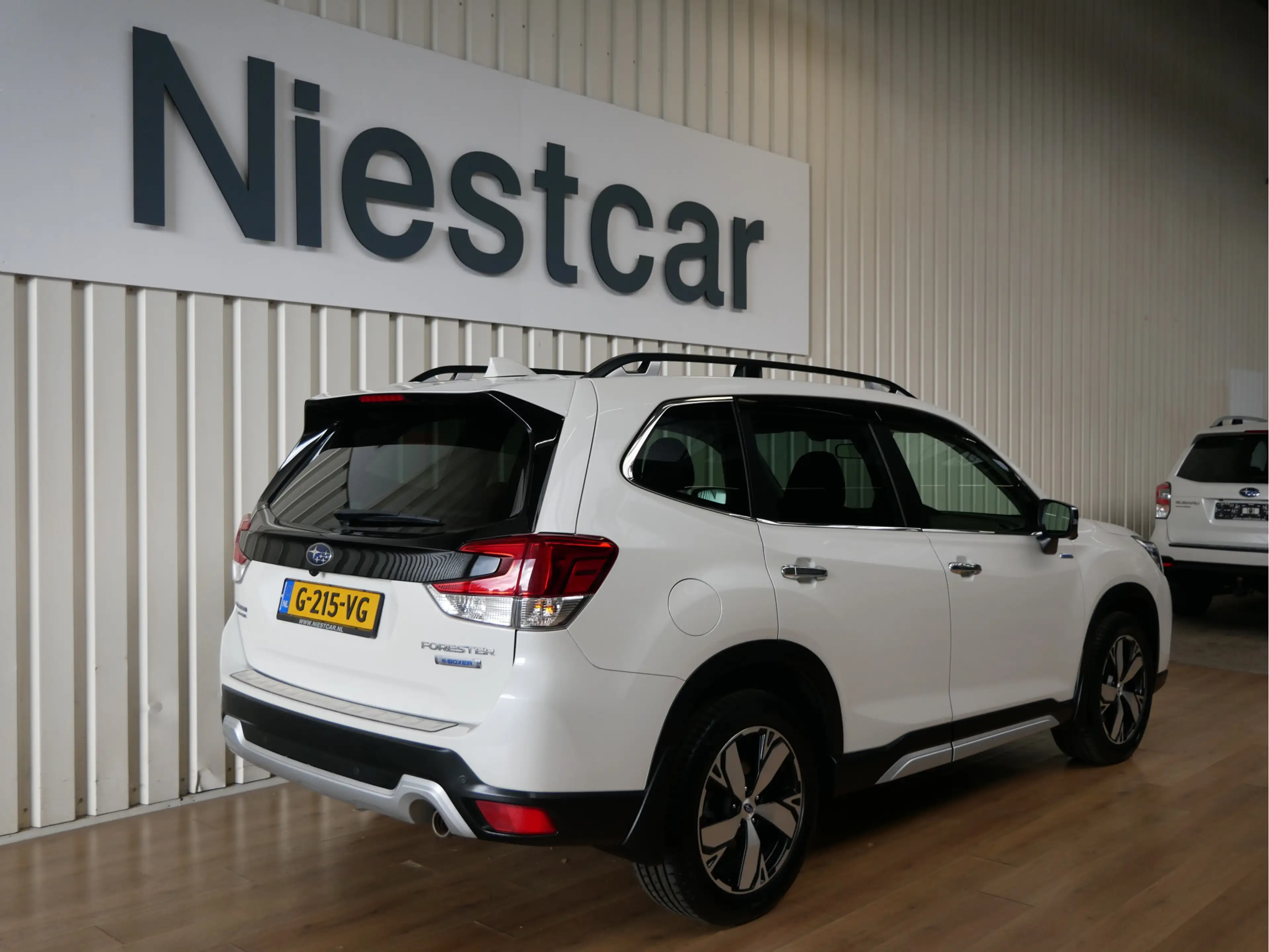 Subaru Forester 2.0i e-BOXER First Edition — photo 3