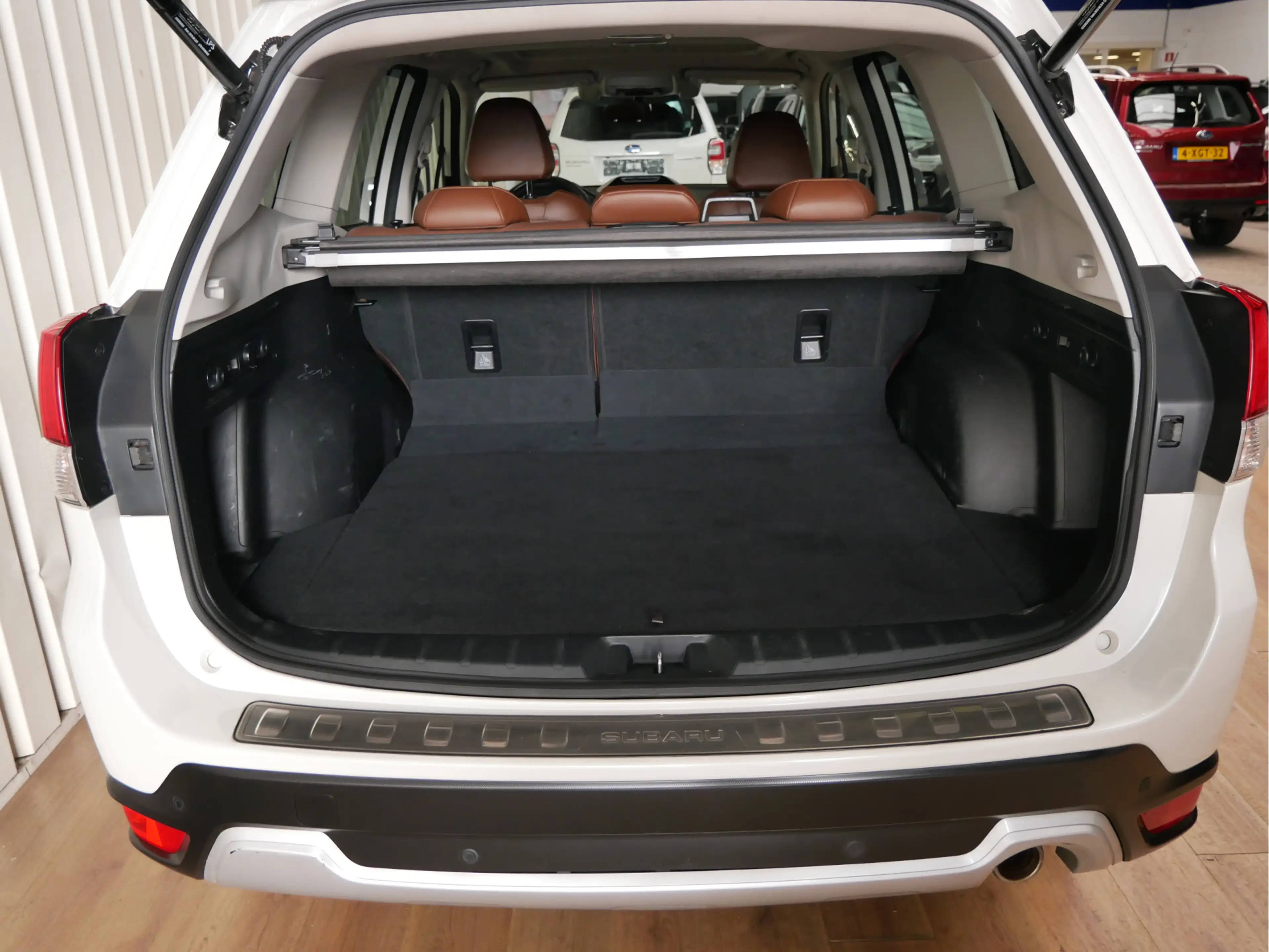 Subaru Forester 2.0i e-BOXER First Edition — photo 20