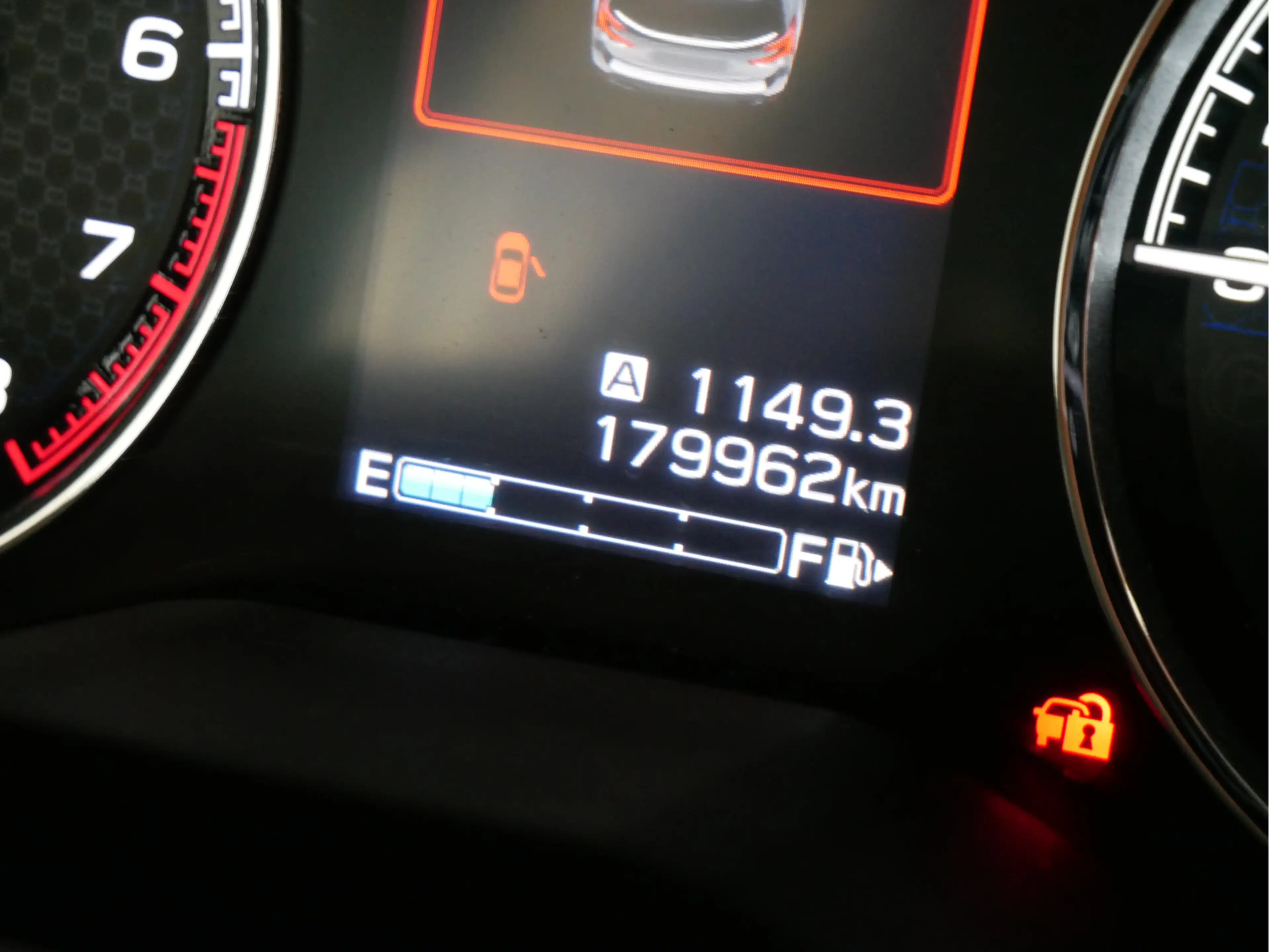 Subaru Forester 2.0i e-BOXER First Edition — photo 12