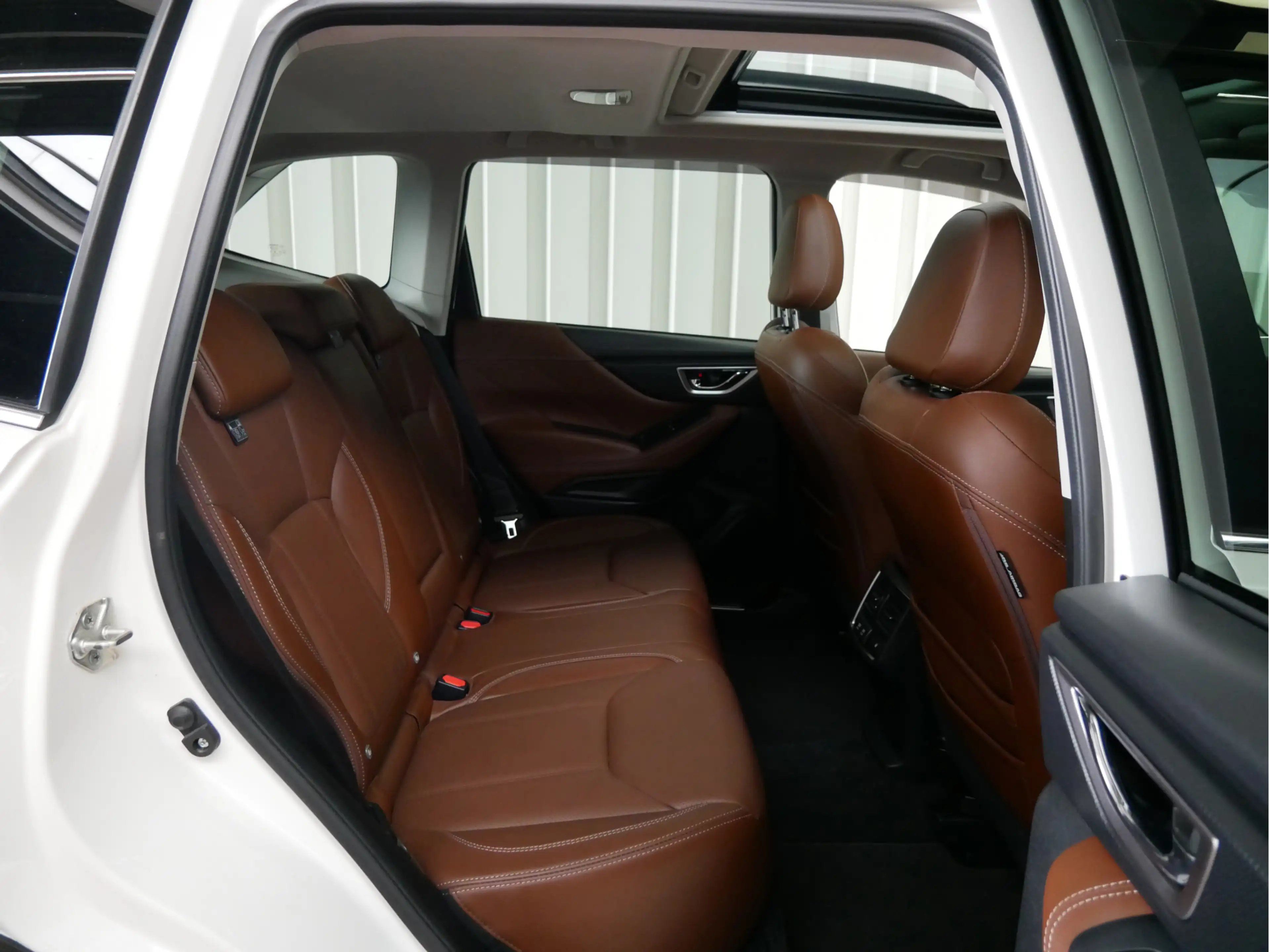 Subaru Forester 2.0i e-BOXER First Edition — photo 7