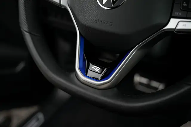 Volkswagen Touareg view 15