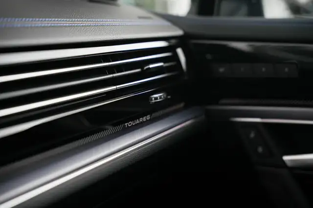 Volkswagen Touareg view 21
