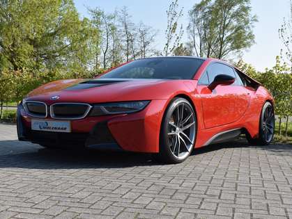 BMW i8 Protonic Red Edition + e-bike | low mileage