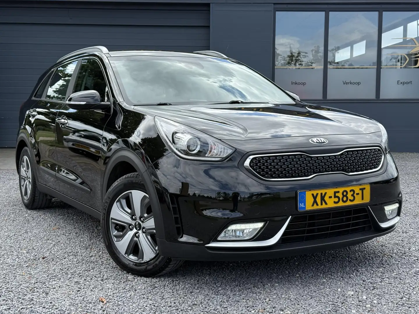Kia Niro 1.6 GDi Hybrid ExecutiveLine 2e Eigenaar,Dealer On Zwart - 2