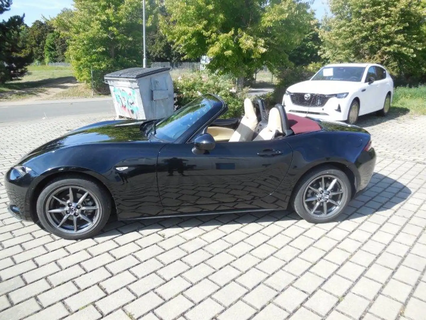Mazda MX-5 SKYACTIV-G Sondermodell SAKURA -Kundenauftrag- Led Noir - 2