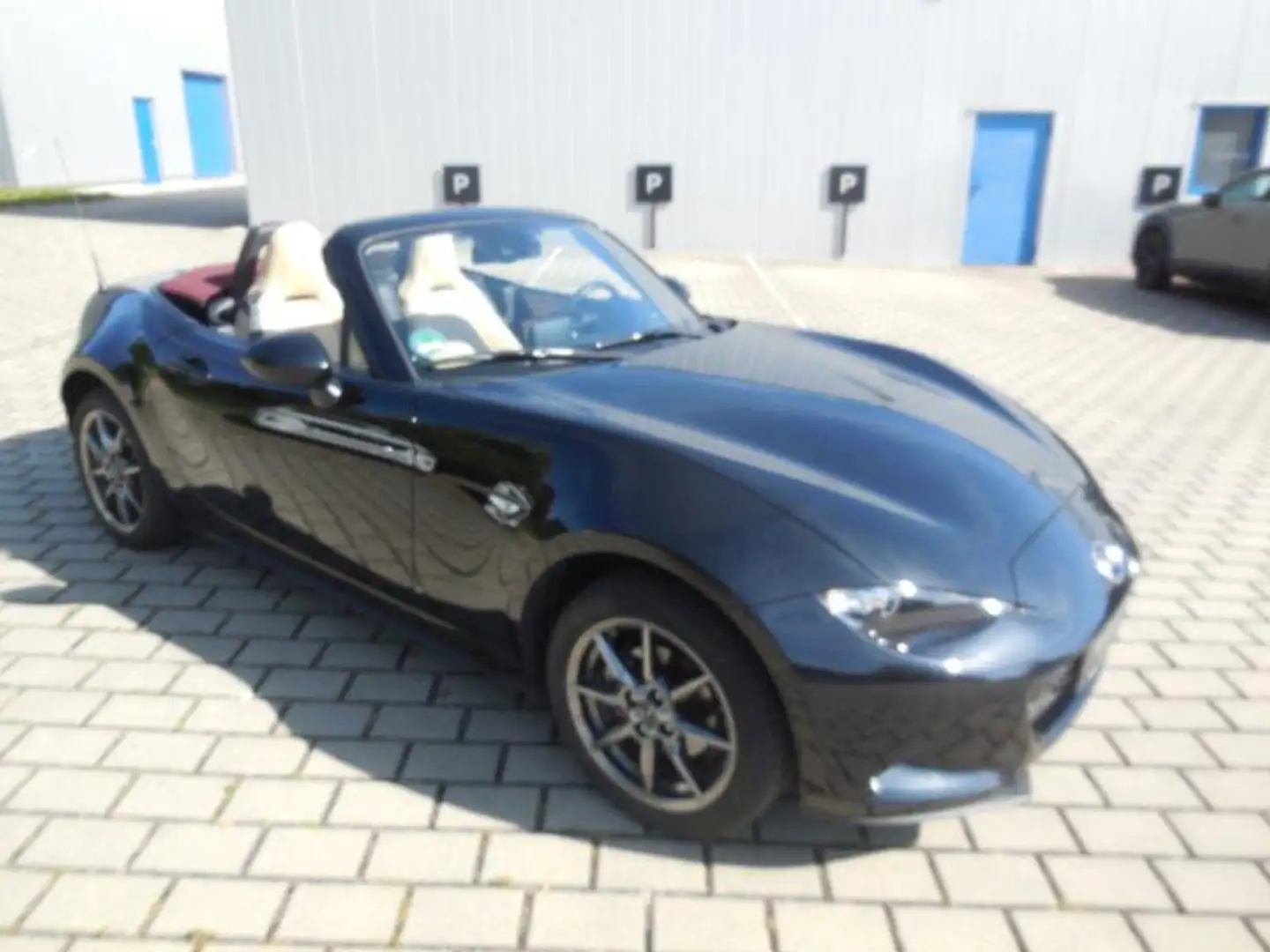 Mazda MX-5 SKYACTIV-G Sondermodell SAKURA -Kundenauftrag- Led Noir - 1