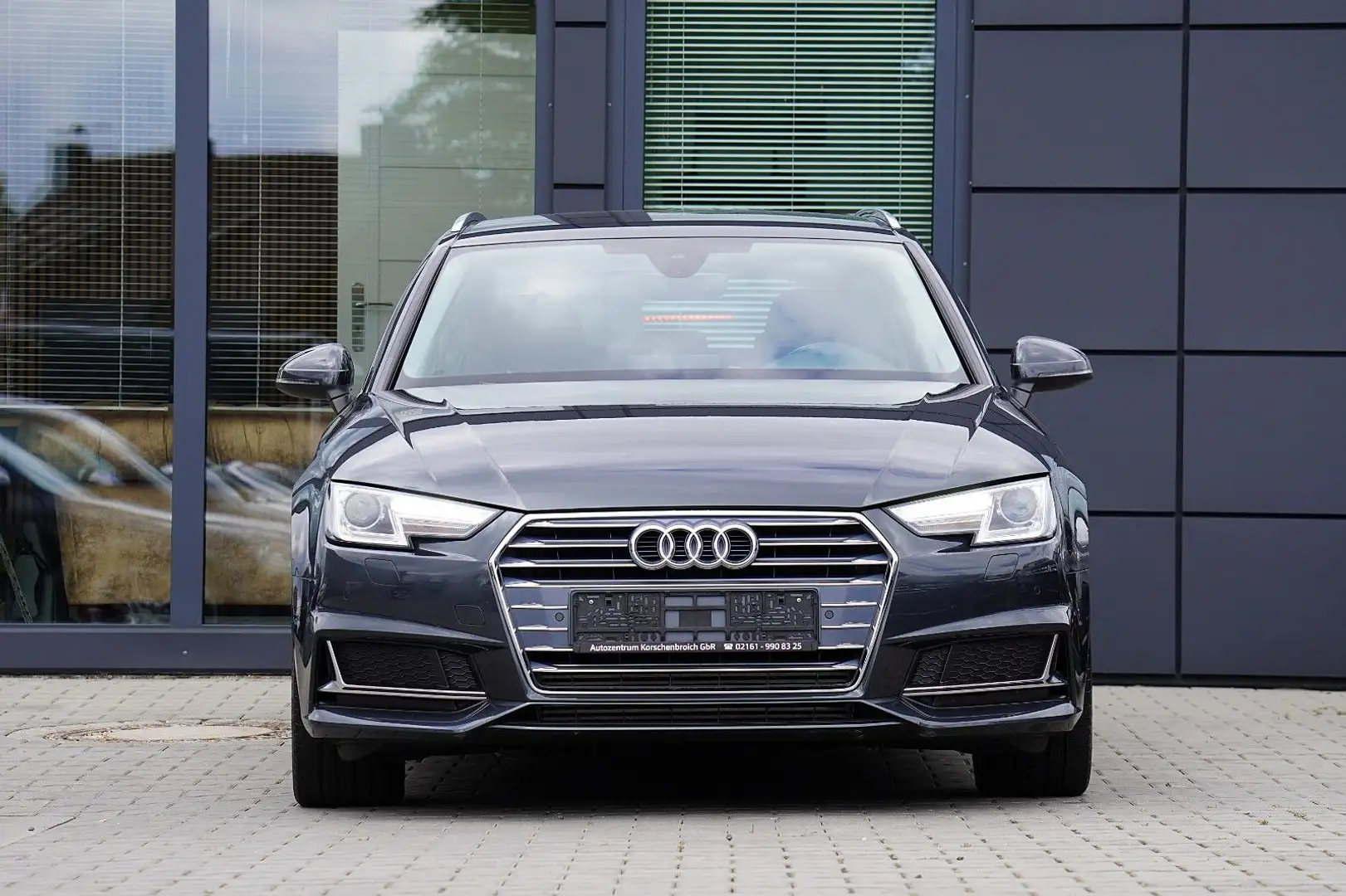Audi A4 Avant 45 TFSI sport *MIT 2 JAHREN GARANTIE* Grijs - 2