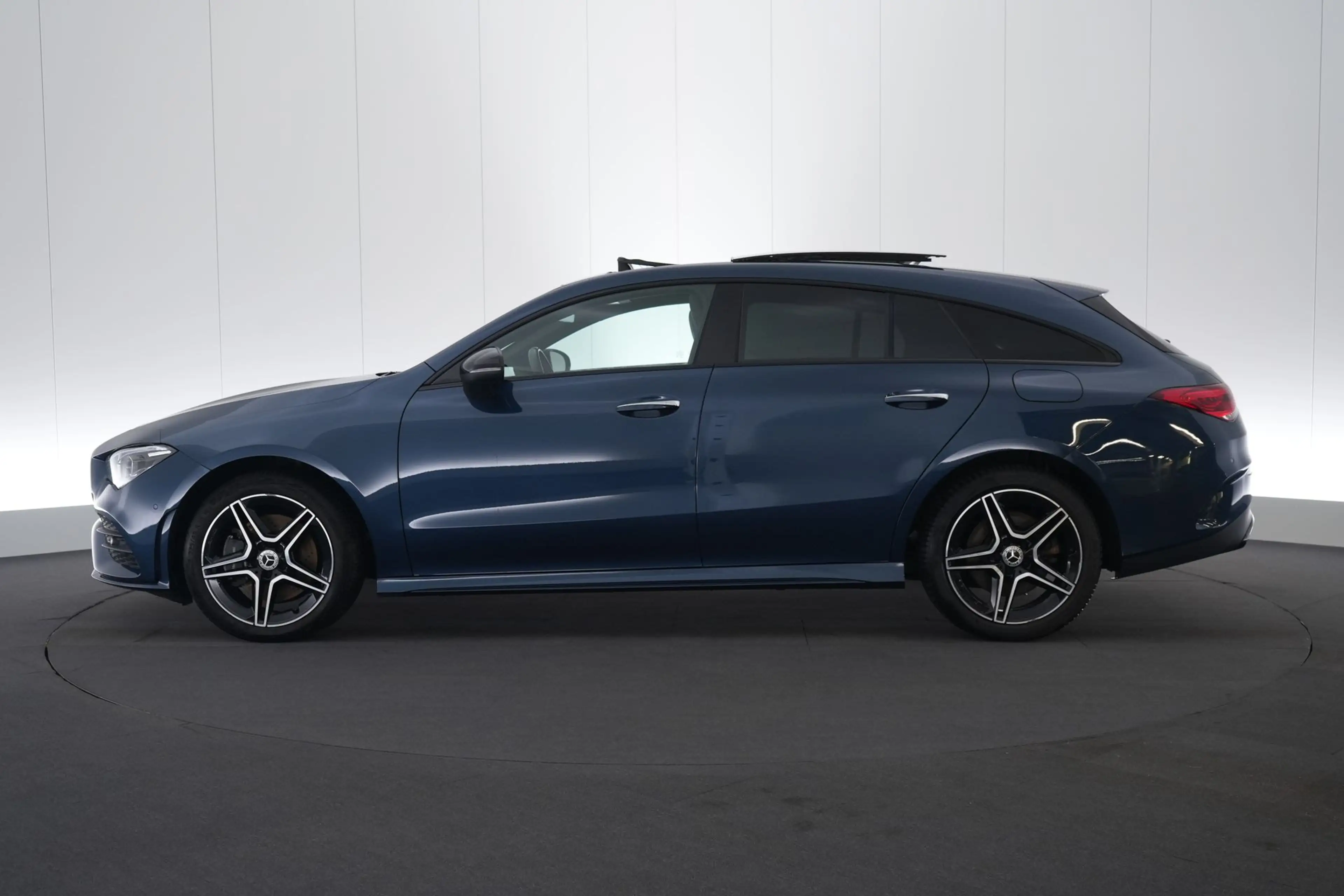 Mercedes-Benz CLA 250 SB 250e PHEV Business Solution AMG Line Plus LEDER — photo 11