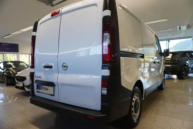 Opel Vivaro view 5