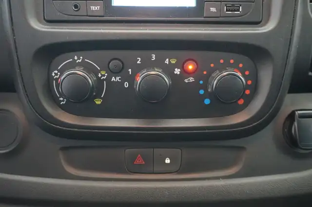 Opel Vivaro view 13
