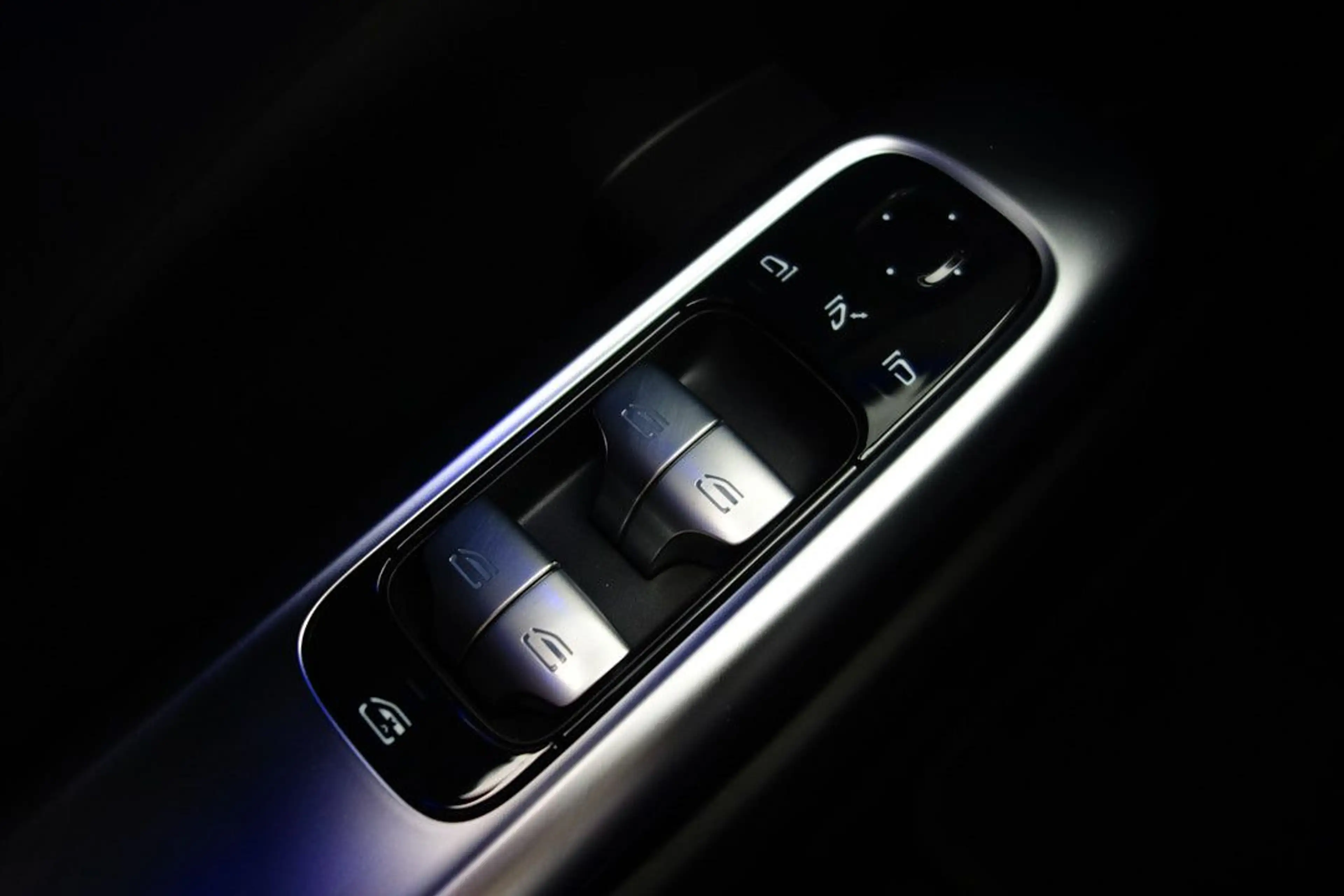 Mercedes-Benz C 200 d T 9G-TRONIC RFKMRA+E-HECK+E-SITZE+ACC+LED — photo 29