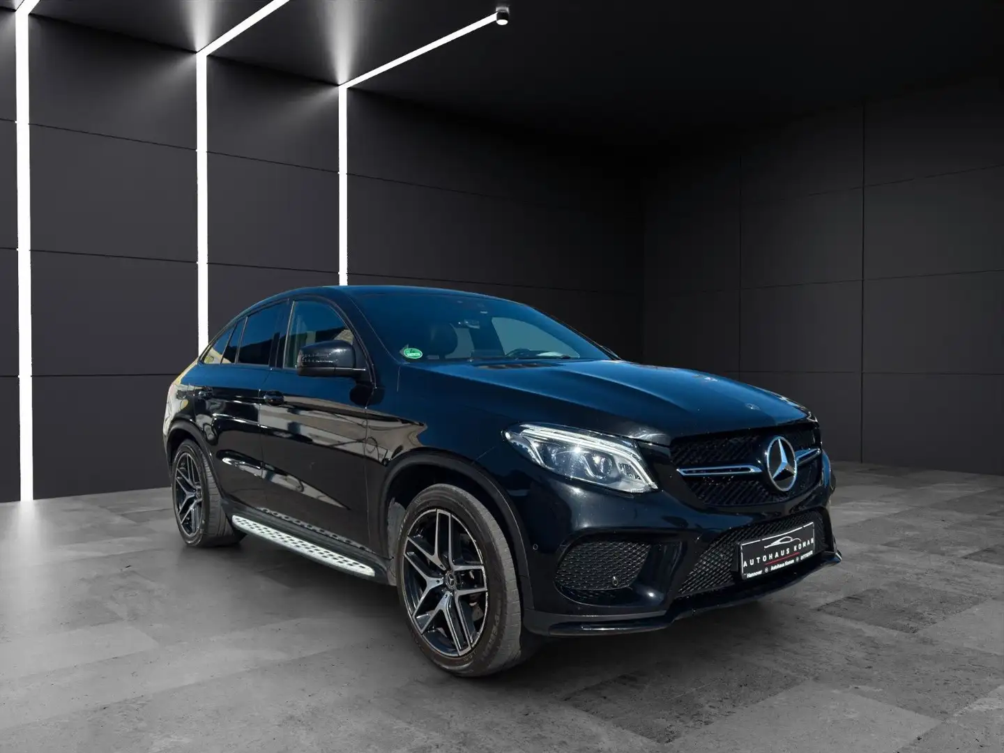 Mercedes-Benz GLE 350 GLE  COUPE*PANO* KEYLESS-GO*AMG LINE* Schwarz - 2