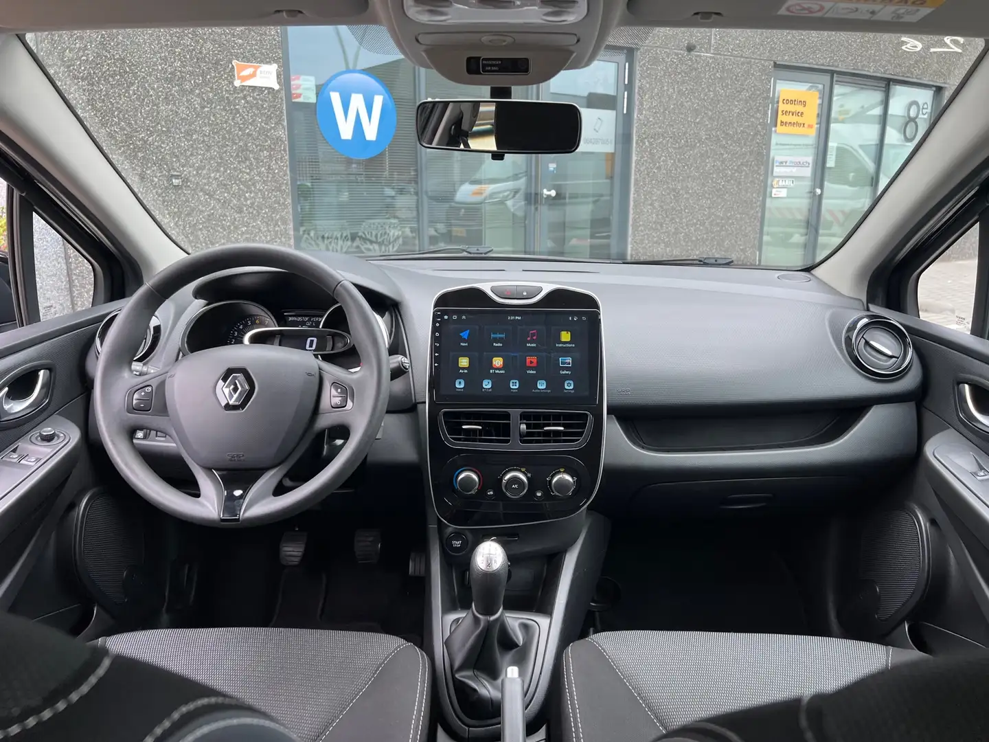Renault Clio Estate 0.9 TCe Night&Day Airco, Carplay, Pdc Zwart - 2