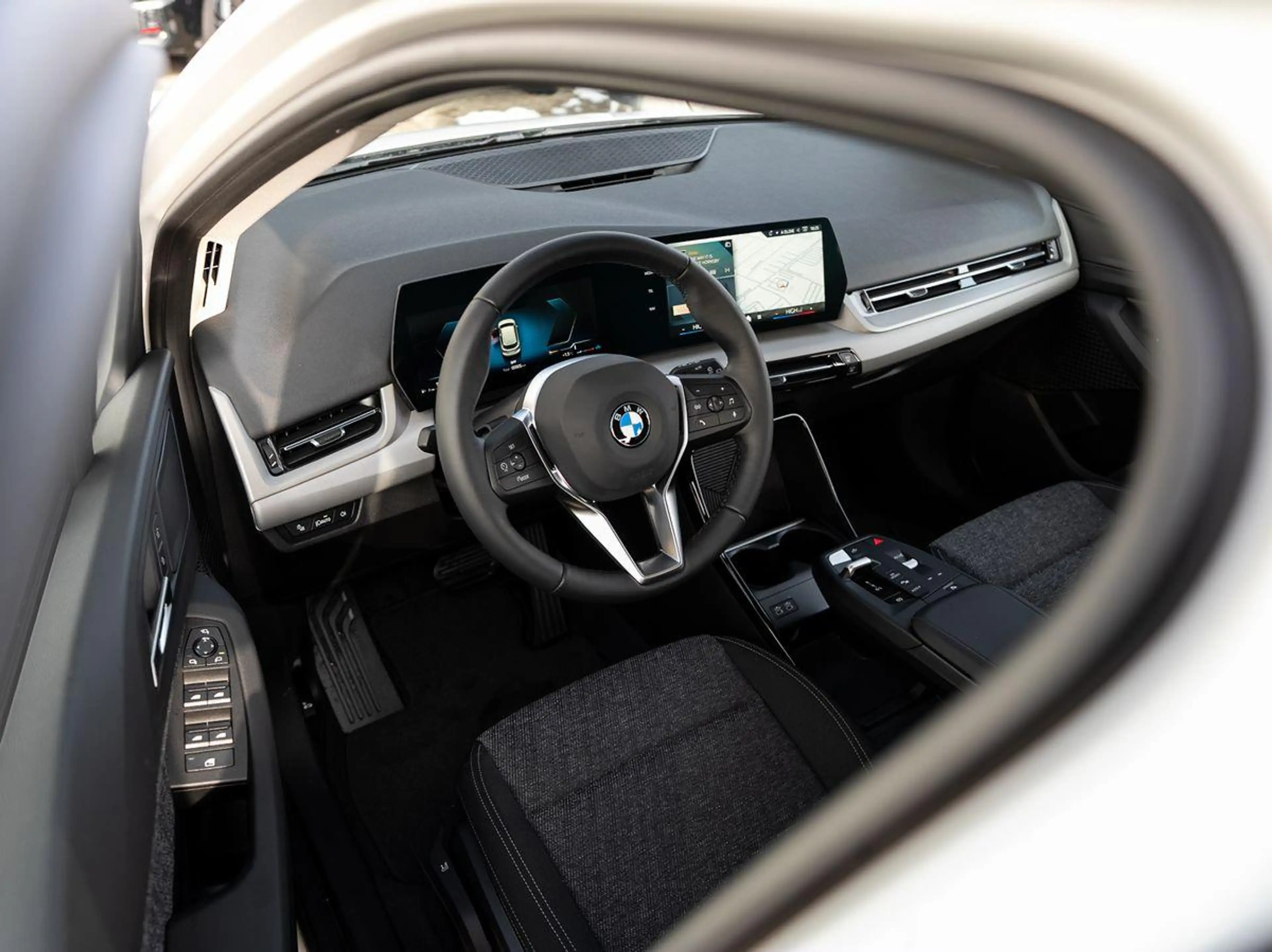 BMW 220 220i Active Tourer AHK Navi Kamera M Dachreling — photo 4