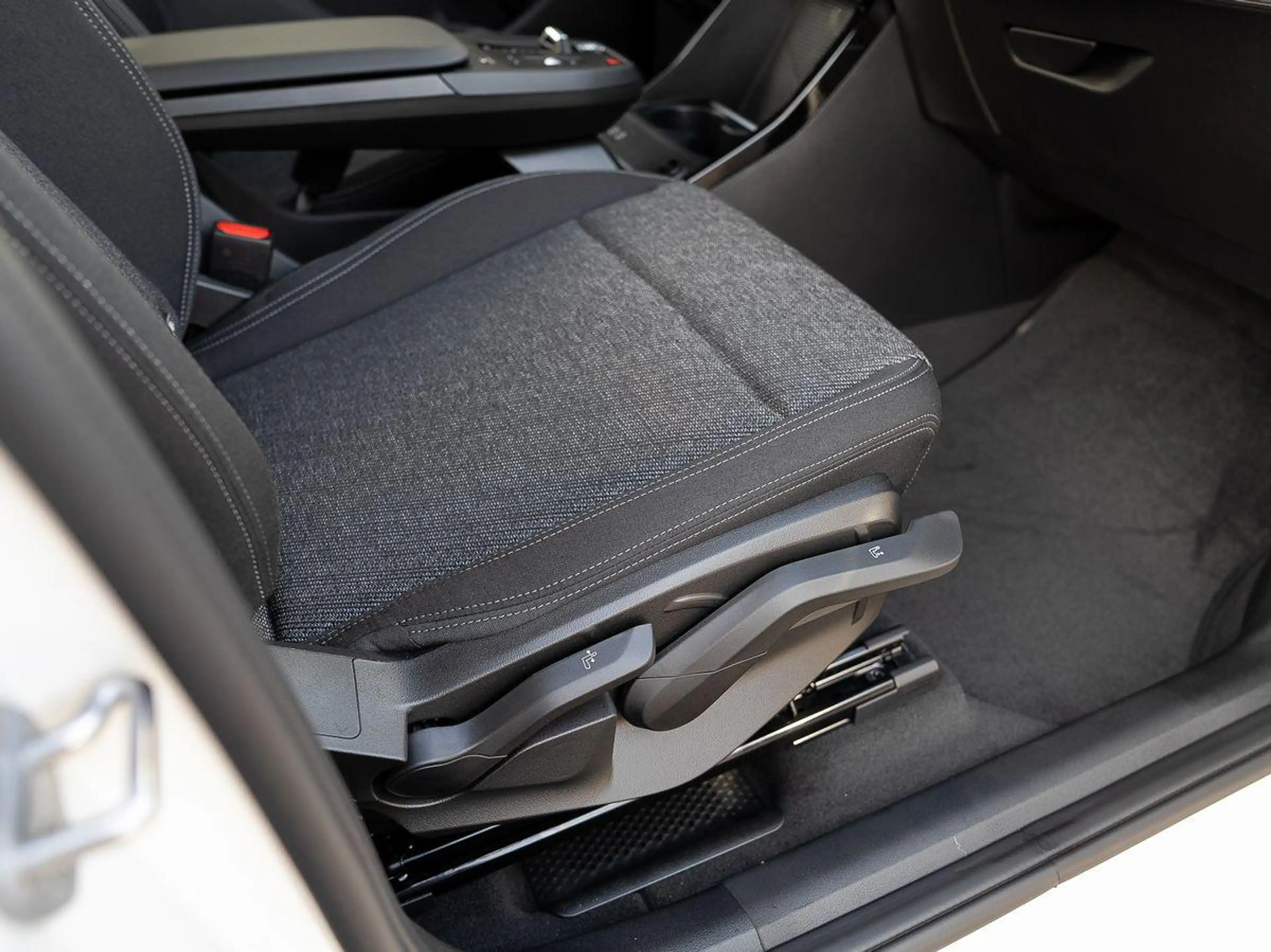 BMW 220 220i Active Tourer AHK Navi Kamera M Dachreling — photo 8