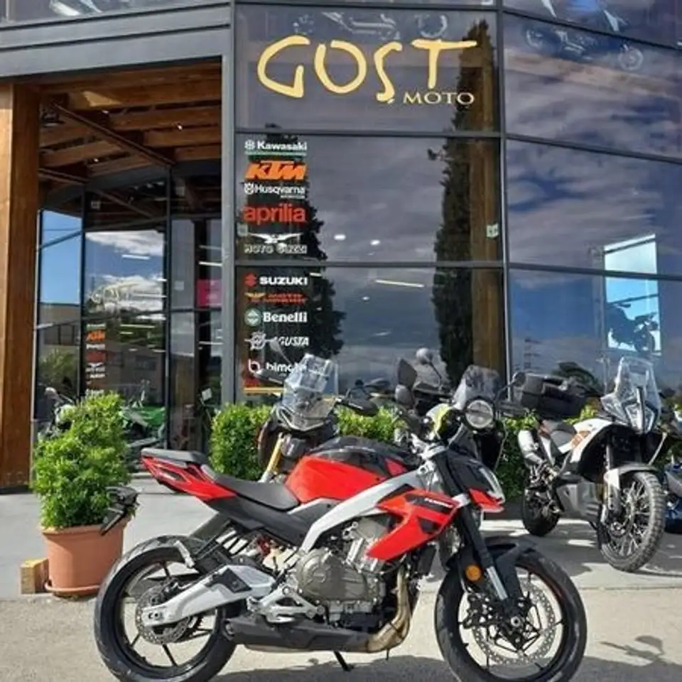 Aprilia Tuono