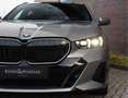 BMW 550 5-serie Touring 550e xDrive | Sportstoel - Pano - Grijs - thumbnail 17