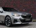BMW 550 5-serie Touring 550e xDrive | Sportstoel - Pano - Grijs - thumbnail 24