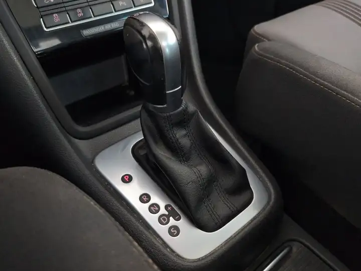 Volkswagen Sharan 2017, foto 17