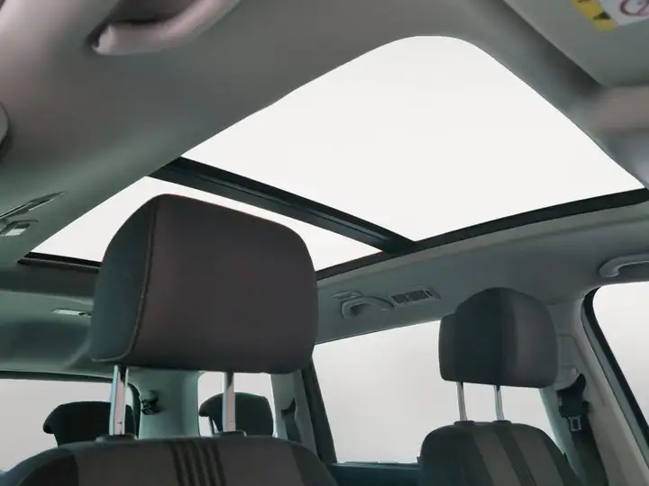Volkswagen Sharan 2017, foto 15