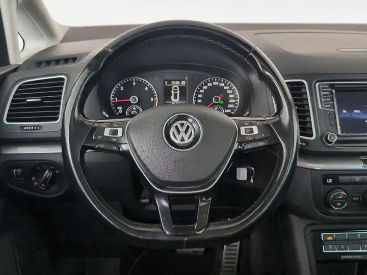 Volkswagen Sharan 2017, foto 10