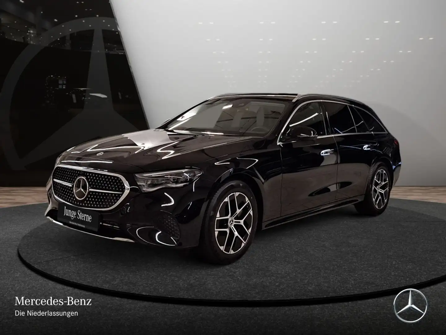 Mercedes-Benz E 450 T 4M Avantgarde Exkl-Paket Fahrass 360° Pano Schwarz - 2