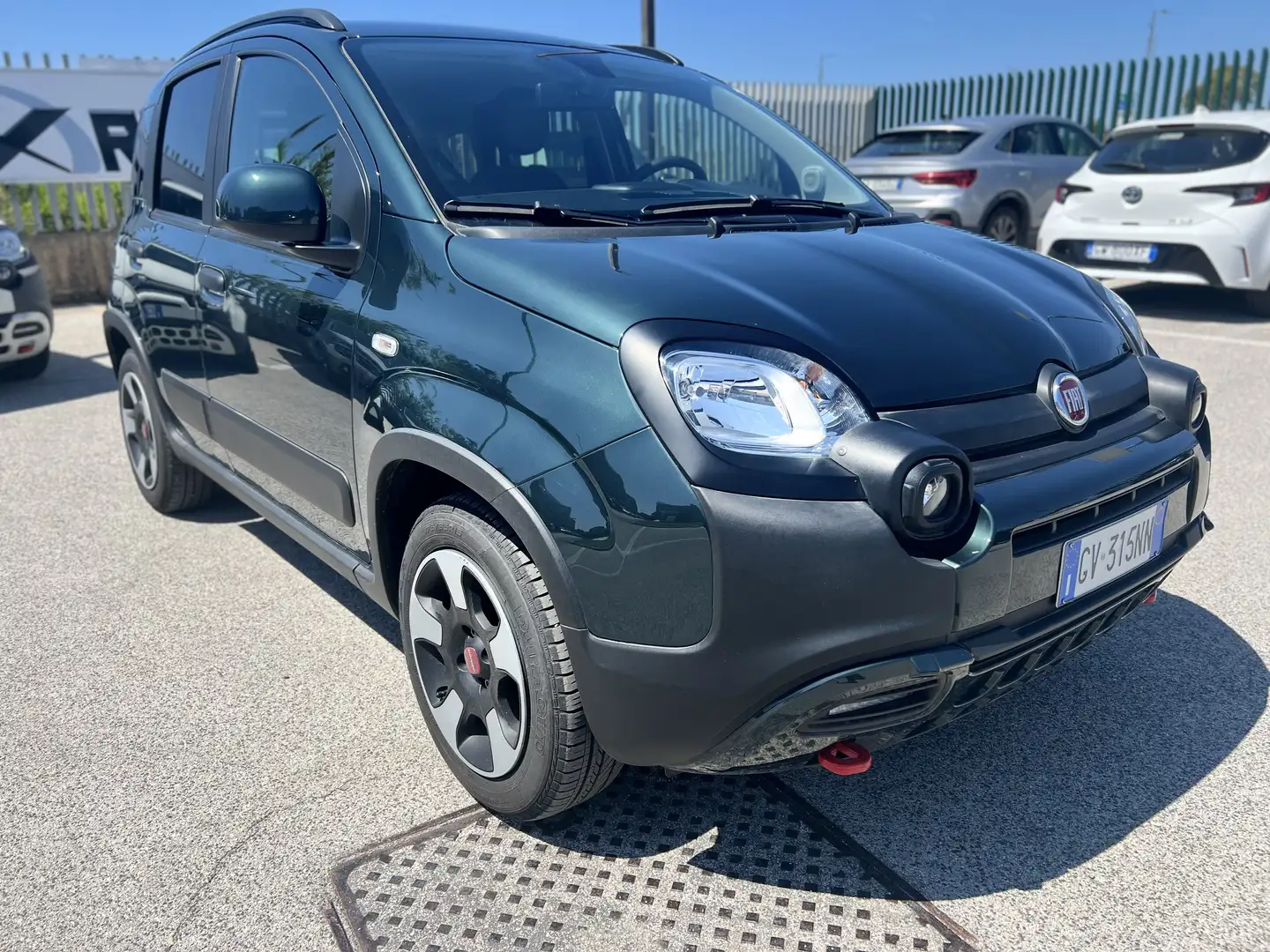 Fiat Panda 1.0 firefly hybrid City Cross s&s 70cv Verde - 1