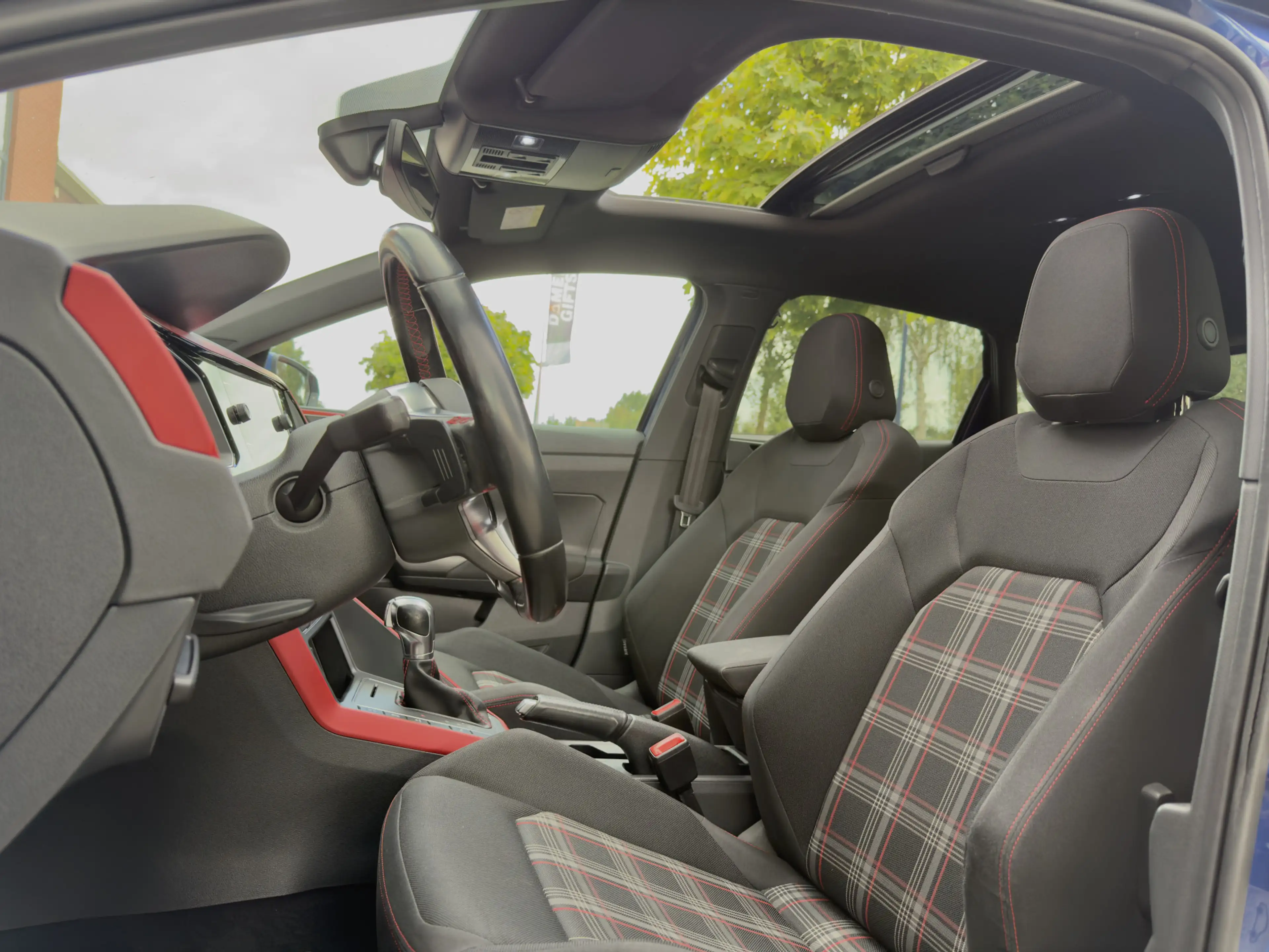 Volkswagen Polo GTI 2.0 TSI Pano, CarPlay, Camera, Clia, Blind spot — photo 4